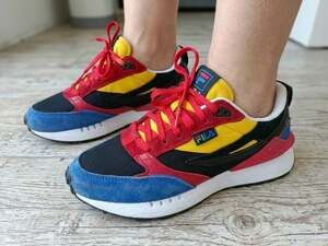 Fila Multicolor Running Shoes Size 5 US Youth Sneakers Black Red Blue 90s Vibe
